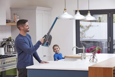 Акумуляторний пилосос ручний BLACK+DECKER BHHV315J Lithium Dustbuster Titanium/Blue 12V, 20AW, з циклонною технологією та насадкою для щілин, безмішковий, з док-станцією