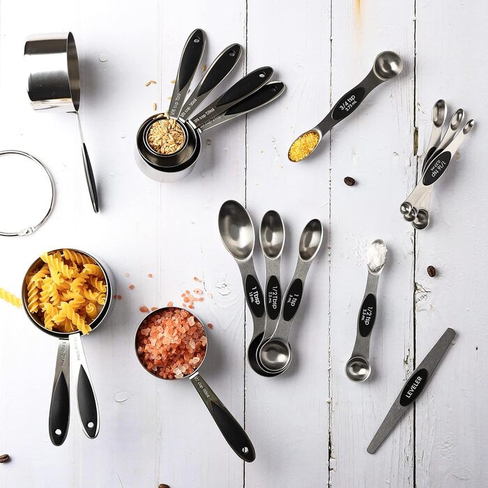Measuring cup and spoon set, stainless steel, includes 8 sturdy measuring cups, 8 double-sided magnetic measuring spoons, and 1 leveler for dry and liquid ingredients