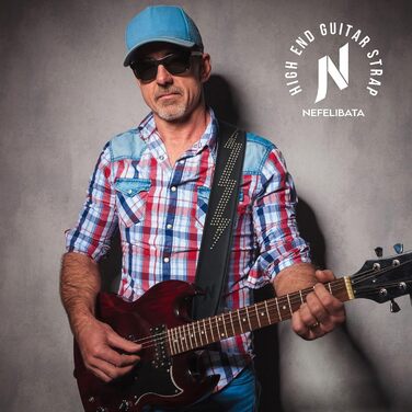 Гітарний ремінь Nefelibata з повномісної шкіри, з підкладкою з піни, з металевими заклепками, для електро-, акустичної та бас-гітари (2,5 см, чорний карбон) (Blitzschlag)