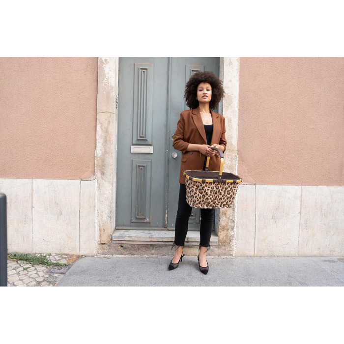 Сумка-шопер Reisenthel Carry Bag Frame Leo Macchiato з містким відділенням та внутрішньою кишенею – Стильна та водонепроникна сумка