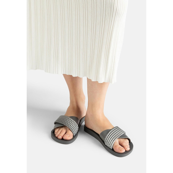 Шльопанці жіночі Ipanema Street II Dark Grey 37 EU