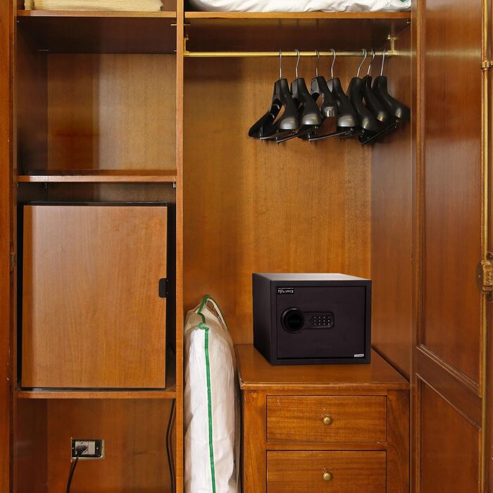 Сейф офісний Tresor COMPACT III, сталевий, чорний, з електронним замком, 20x31x20 см, 27 л