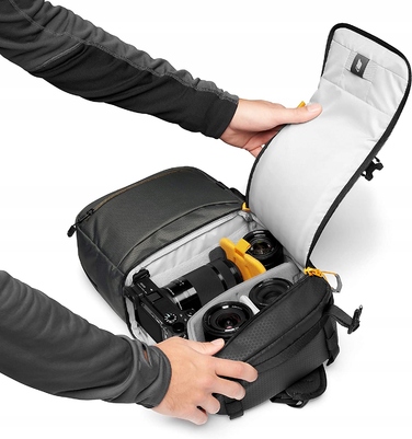 Фотосумка-слінг LOWEPRO Slingshot SL 250 AW III, чорна