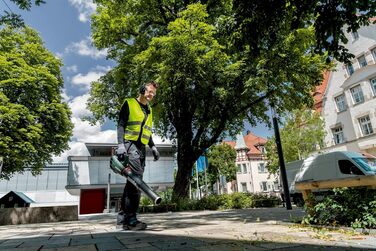 metabo Battery-Powered Leaf Blower LB 18 LTX BL – 601607850 – 18 V – Quiet battery-powered leaf blower with a powerful motor and constant blowing force – Without battery and charger