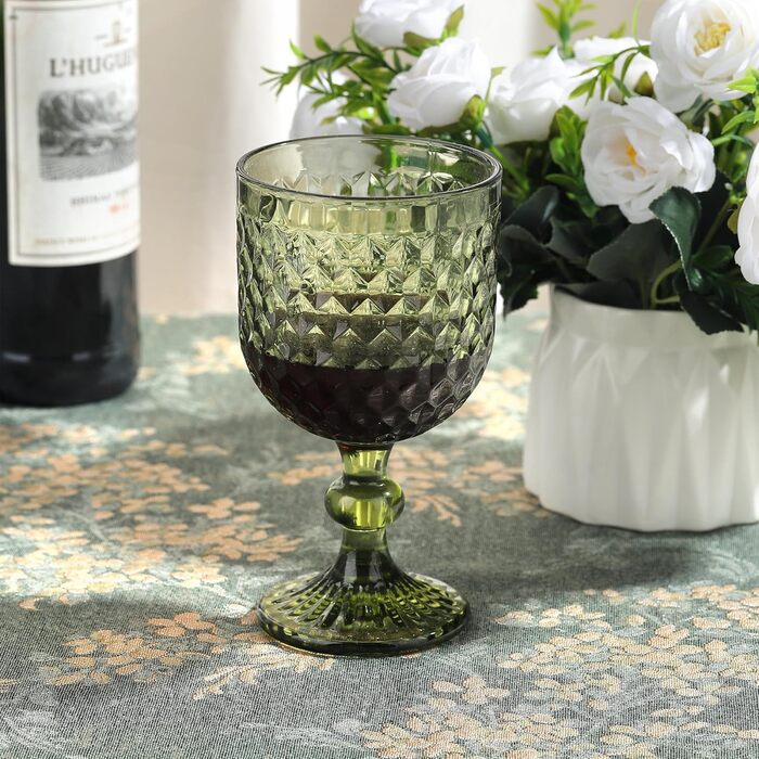 Joeyan 350ml Green Vintage Wine Glasses with Diamond Embossed Design, Colorful Goblet Glasses Wine Cup Set for Wine Juice Drinks, Set of 4 Retro Glasses with Stem, Dishwasher Safe