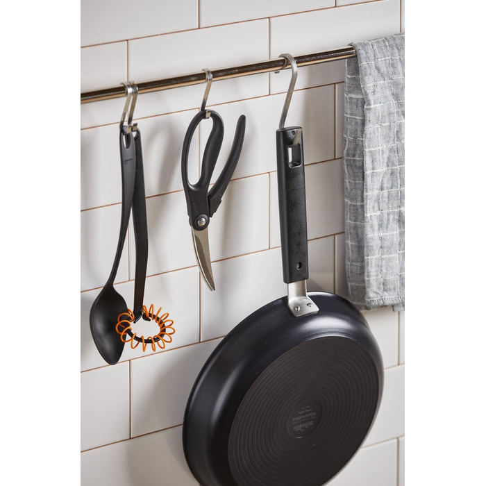 Кухонні ножиці для птиці Fiskars Essential, вигнуті леза, 23 см, нержавіюча сталь, для правої та лівої руки, чорні/сріблясті
