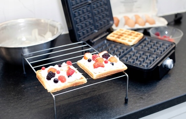 Вафельниця Berlinger 2300 Вт, чорна, з регулюванням температури, на 4 вафлі