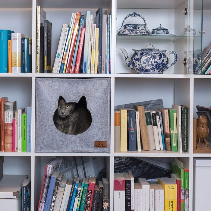 Будиночок для котів Bella & Balu з подушкою і іграшкою, складаний, для сну, ігор, хованок і дряпання, 33x33x37 см, світло-сірий