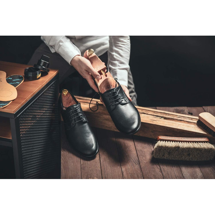 100% Handmade Shoe Trees made from delicately scented Cedarwood, high moisture absorption, wood from the USA, for men's and women's shoes and boots, Cedar Shoe Trees, various sizes