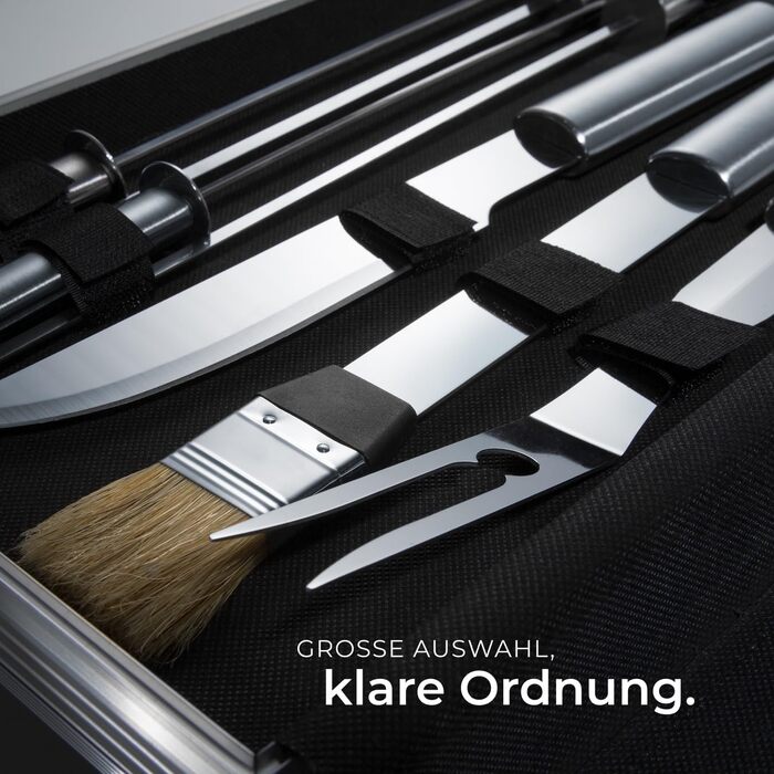 Набір гриля tectake® 18 предметів з нержавіючої сталі в алюмінієвому кейсі. Аксесуари для гриля, мангала, барбекю: для вугільного гриля, Smoker, шашлику, в саду, на кемпінгу. Ідеальний подарунок для чоловіків. В комплекті: виделка для м'яса.