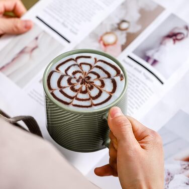 Набір керамічних кавових чашок з підставкою (4 шт.) 370 мл, різні кольори