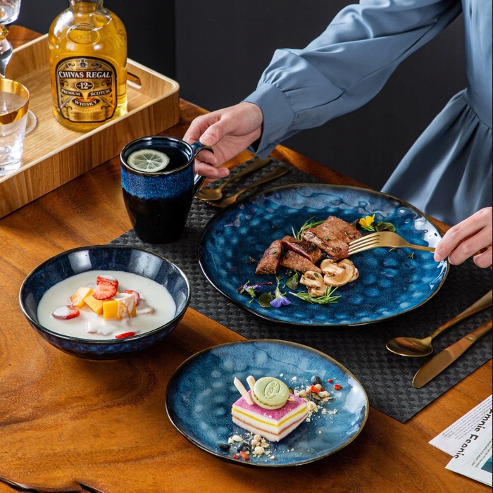 Обідній сервіз темно-синій: комплект посуду (тарілки, миски, чашки), 32 предмети