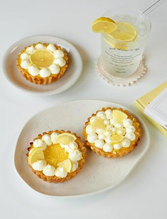 Форми для тартів Yamteck Tarteform 10см (6 шт.) з підйомною основою, золотисті. Антипригарне покриття з вуглецевої сталі для тартів, пирогів, фруктових тортів, різдвяного печива, сімейних обідів та свят. Набір 6 шт.