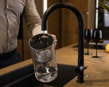 Скляний фільтр-віддільник для води Wessper D2 BOROSILICATE 3л, чорний + 8 фільтрів у комплекті