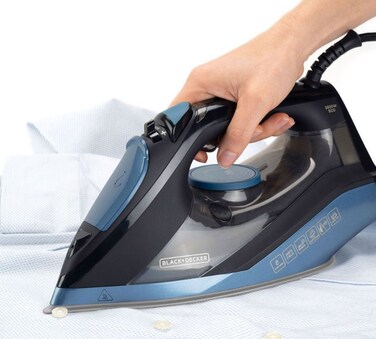 Парова праска Black+Decker BXIR2801E 2800 Вт, керамічна підошва