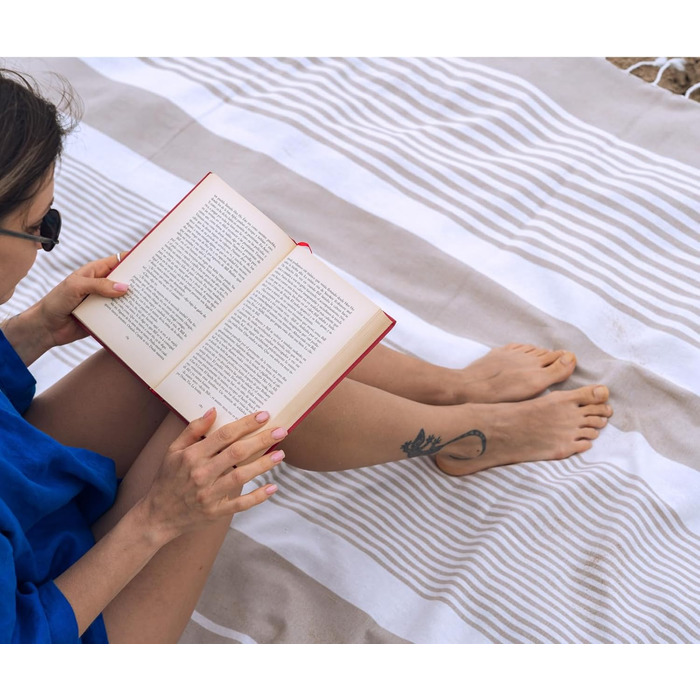 Пляжна хустка-ковдра MOMOMUS XXL бежева 210x240 см - велика, легка, компактна, в бохо стилі, для пікніка та кемпінгу