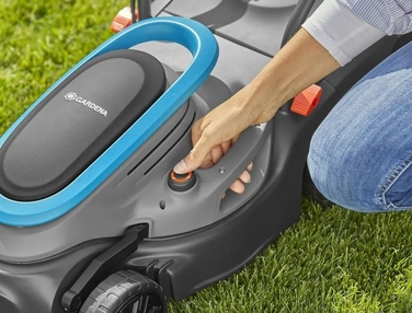 Електрична газонокосарка Gardena 1200 Вт, 30 л