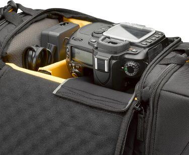 Сумка для камери Case Logic SLRC-200 Black (S) - чорна, з Hammock System та жорстким дном (для дзеркальних фотоапаратів)