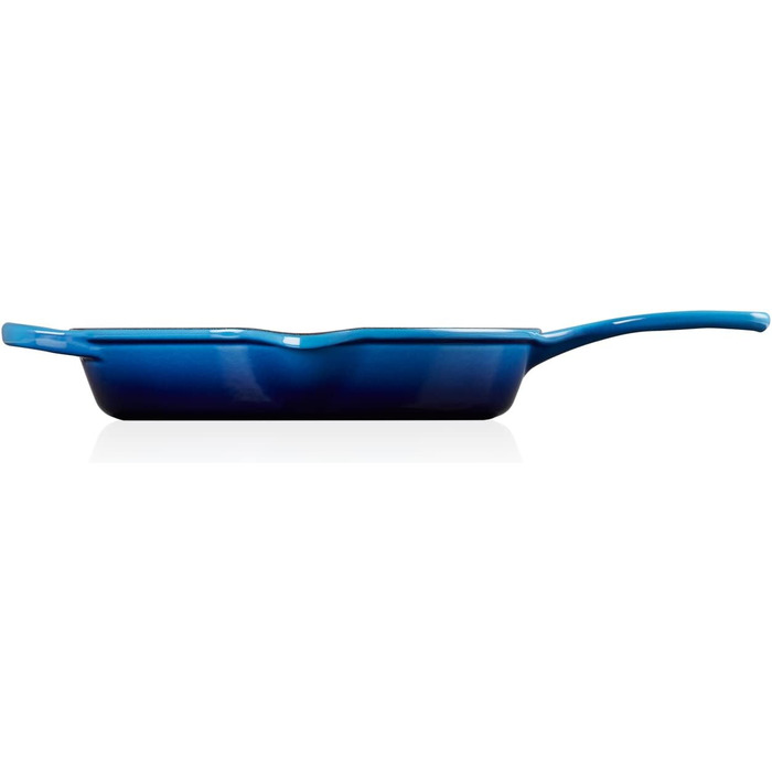 Сковорода Le Creuset Signature 26 см, чавунна, висока, для смаження та сервірування, універсальна для всіх плит і духовок, 2 л, колір Azure