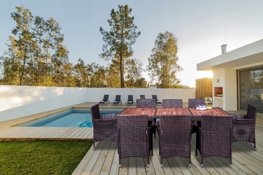 Комплект садових меблів GardenS Estevan: стіл та стільці з техноротанга, бежевий