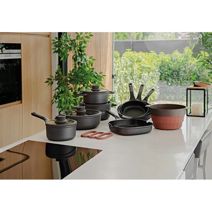 Каструля з антипригарним покриттям та кришкою BergHOFF Stone+ 24x11см, 4,4л
