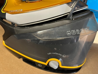 Парова станція Rowenta Compact Steam Pro DG7644, 2200 Вт, 1,1 л, НОВА