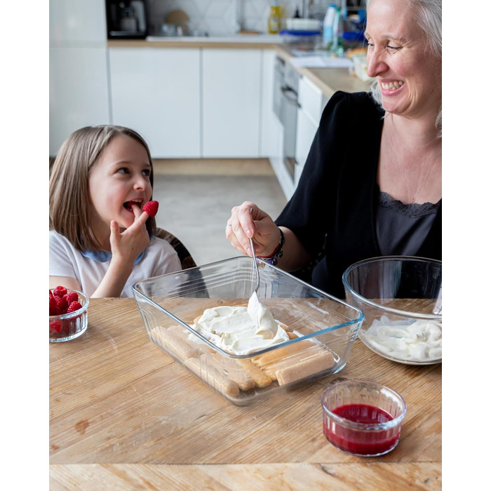 Pyrex® - Cook & Freeze – 4 Glass Containers with Airtight Lid (0.8 l, 1.5 l, 2.6 l, 4 l) – specially designed for freezing – BPA-free
