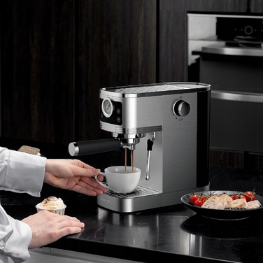 Кавомашина Iceagle Espresso CM1660B, італійський насос 20 бар, з капучинатором