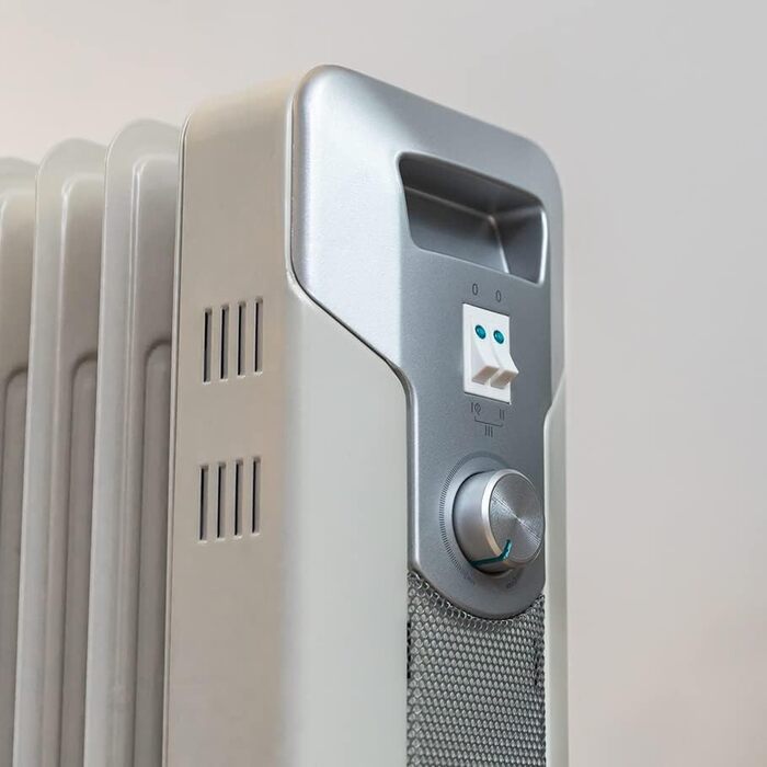 Електричний масляний радіатор Cecotec ReadyWarm 11000 Space, 2500 Вт, 11 ребер обігріву, 3 режими, 25 м², білий