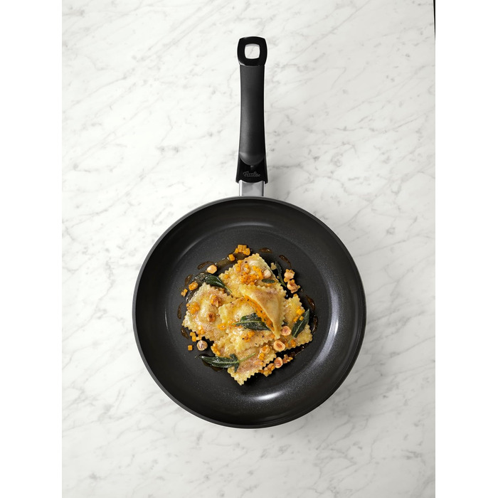 Набір сковорідок Fissler Ceratal Comfort (2 шт.) з керамічним покриттям, 24+28 см. Алюмінієва сковорода з антипригарним покриттям для індукційних плит. Ексклюзивно на Amazon.