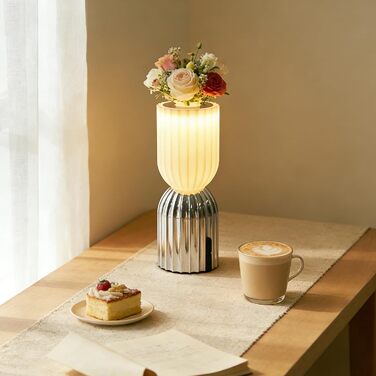 Світлодіодна настільна лампа бездротова акумуляторна з USB-C, димована, RGB підсвітка 2700K, IP54 для дому, балкону, саду (хром)