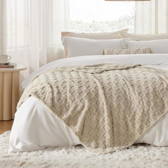 BEDSURE Плед пухнастий, флісовий та вовняний, для дивану, з візерунком шахової дошки, м'який та теплий, для декору кімнати, плед для відпочинку, світло-коричневий, 130 x 170 см