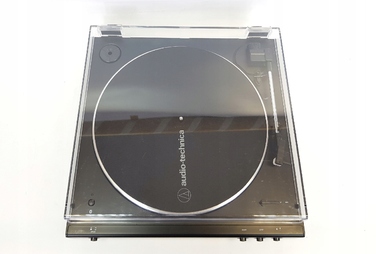 Вініловий програвач Audio-Technica AT-LP60XBT з пасиковим приводом та попереднім підсилювачем, чорний