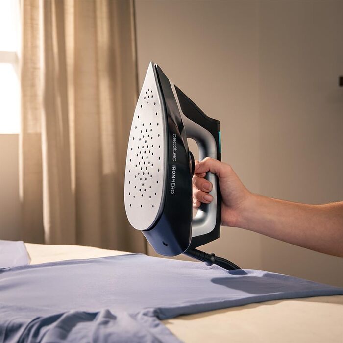 Станція для прасування Cecotec IronHero H-2800 Station Horizontale, 2800 Вт, керамічна підошва, антинакип, автоматичне вимкнення