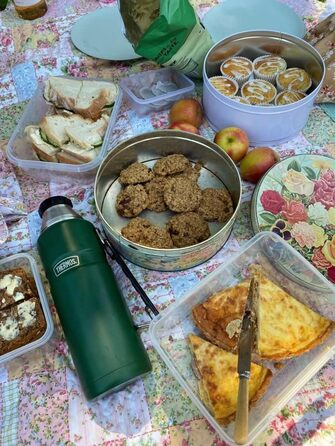 Термос із нержавіючої сталі King Thermosflasche блакитного кольору, 1,20 л - нержавіюча сталь, абсолютно герметичний, з кришкою-чашкою та ручкою, зберігає тепло 12 годин та холод 24 години, придатний для миття в посудомийній машині, без BPA, блакитний, 12