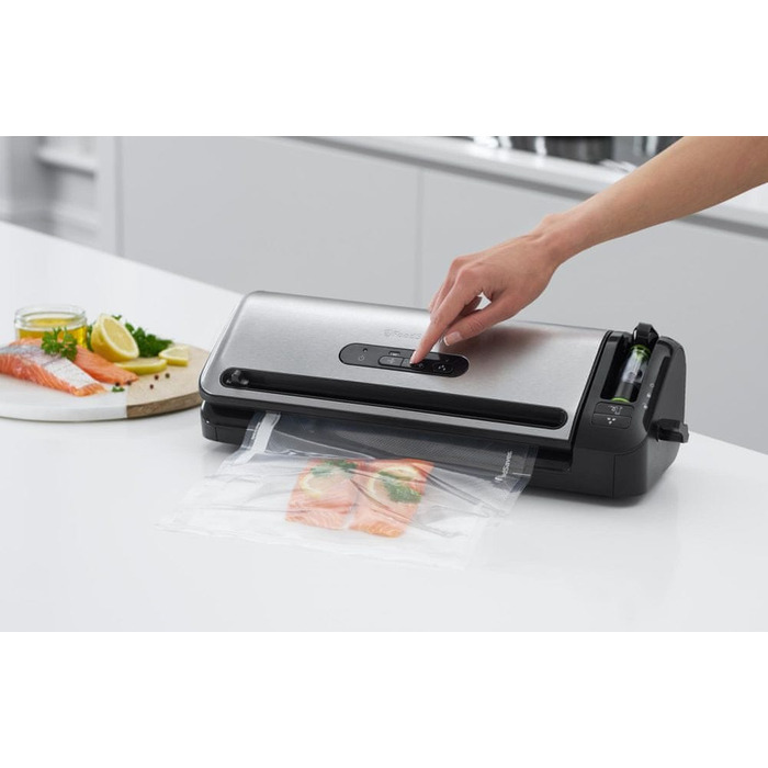Вакууматор для продуктів FoodSaver FFS017X