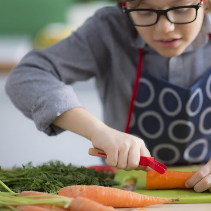 Ніж Opinel Le Petit Chef для дітей, овочечистка, нержавіюча сталь, бук, червоний