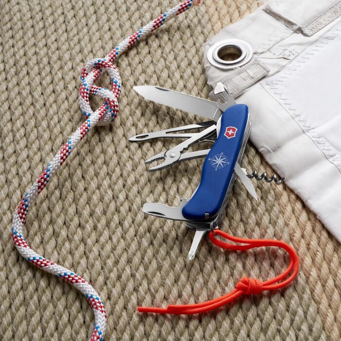 Ніж VICTORINOX Skipper – багатофункціональний складаний ніж, Swiss Made, блакитний