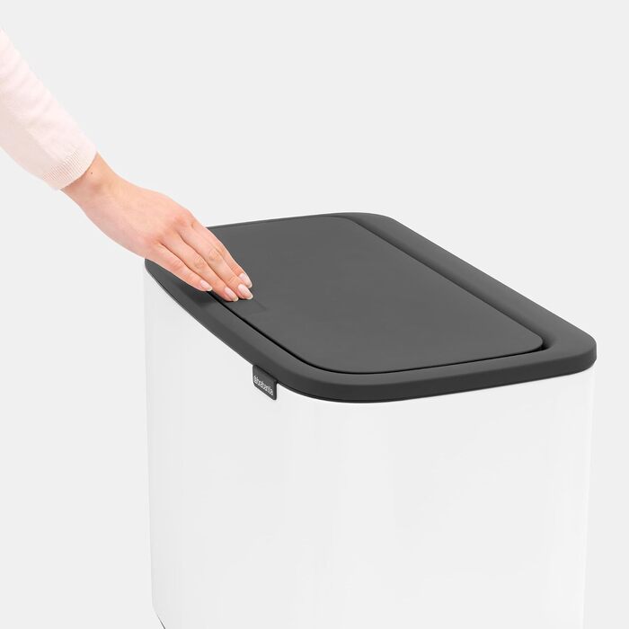 Сміттєвий бак Brabantia Bo Touch Bin 36 л, металевий, білий, з внутрішнім відром (54 x 32 x 68 см)