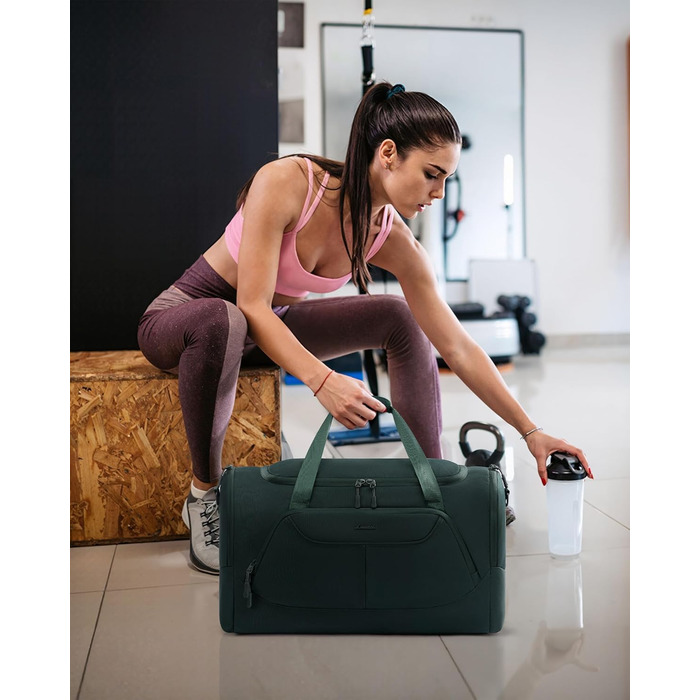 Спортивна сумка LOVEVOOK 30L для жінок з відділенням для взуття та мокрих речей, невелика сумка для залу, плавання, сауни, ручної поклажі для спорту, фітнесу, подорожей, водонепроникна дорожня сумка-мішок (зелена, 45x24x28 см)