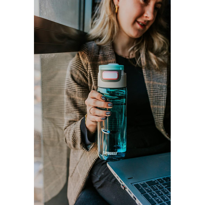 Kambukka Water Bottle - ELTON Model - 500/750/ - Water Bottle - dirt and odor resistant - impact resistant - dishwasher safe - easy to clean - milliliter markings (Emerald, 500 ml)