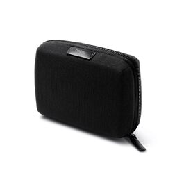 Компактний органайзер для аксесуарів Bellroy Tech Kit Compact для кабелів, зарядних пристроїв та миші, чорний