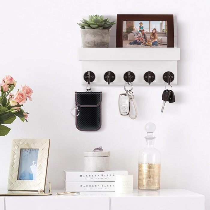 Дерев'яне ключниця на стіну з полицею, білий колір. 5 гачків для ключів, для прихожої, спальні, вітальні