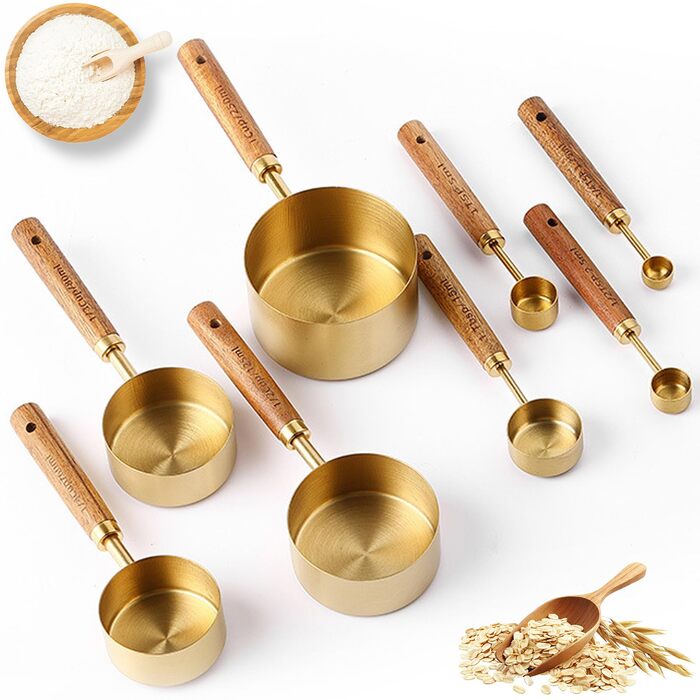 Набір мірних стаканів та ложок з нержавіючої сталі золотого кольору з дерев'яною ручкою, 8 шт. - для вимірювання сухих та рідких інгредієнтів (60мл - 250мл), для кухні та випічки
