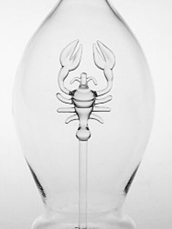 Oval carafe with Cancer zodiac sign, decorative glass carafe, fillable, made of clear glass, crystal glass, mouth-blown, capacity 0.5 liters, height approx. 30 cm