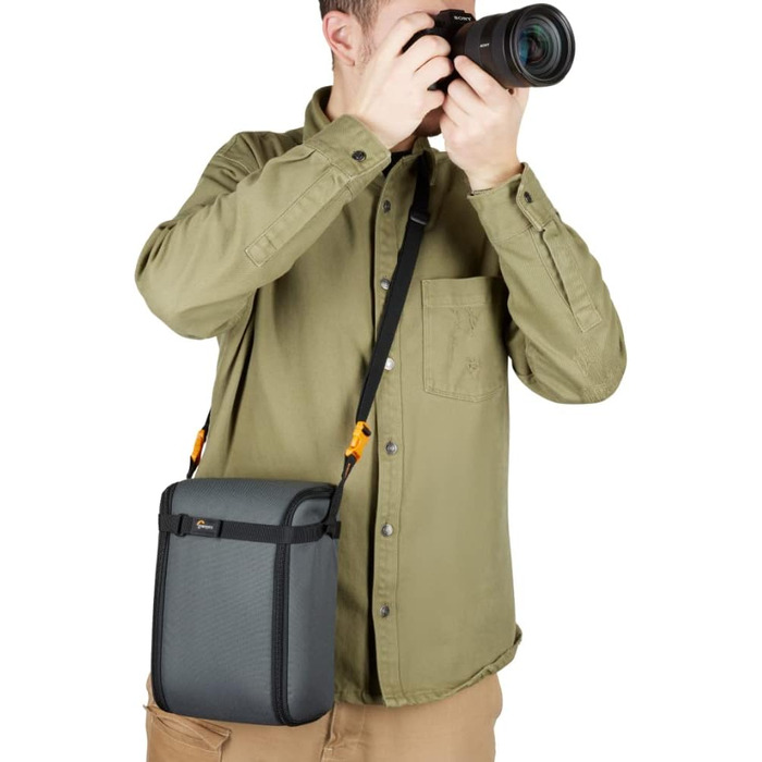 Рюкзак для камери Lowepro Trekker Lite BP 250, чорний: для бездзеркальних камер, з винімним вкладишем, з системою кріплення аксесуарів