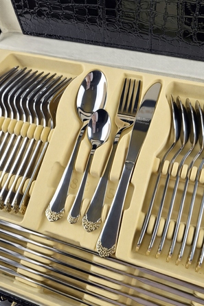 Набір столових приборів Hoffner, глянцеві, 72 предмети