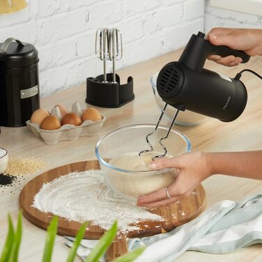 Ручний міксер Petra 300W з 5 швидкостями, турбо-функцією та набором насадок, срібний колір