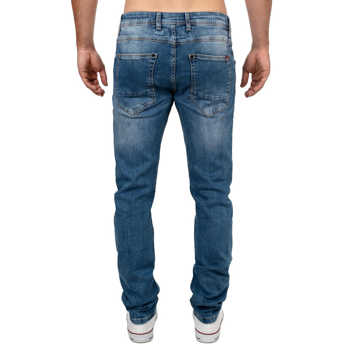 Чоловічі джинси Cipo & Baxx: блакитні джинси з еластаном, 5 кишень, контрастна вишивка (42W/32L)