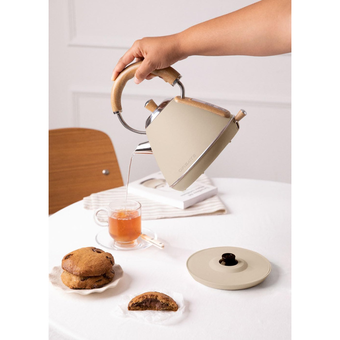 Retro Electric Kettle - Cream White - 1L Capacity, Fast Boil, Auto Shutoff, Anti-Scale Filter, Water Level Indicator